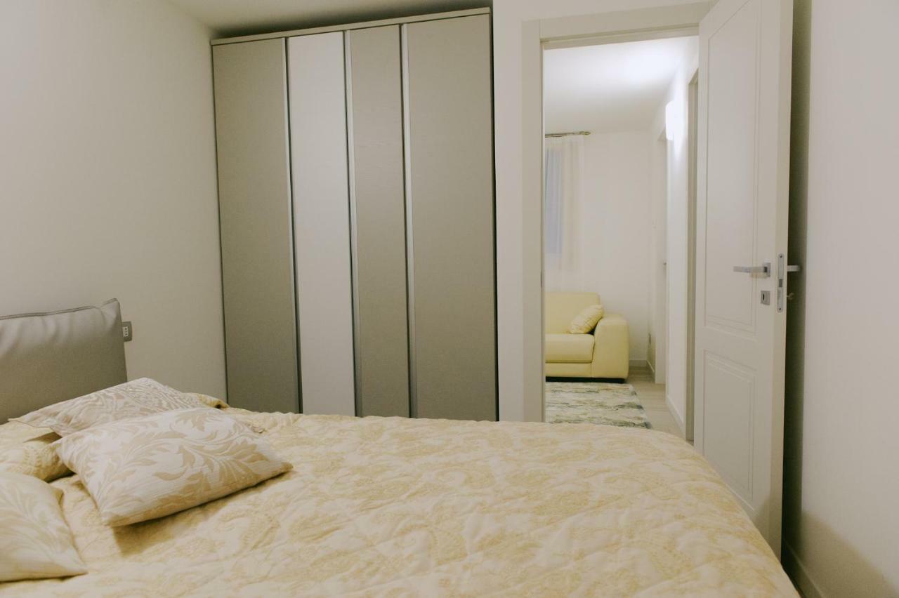 Sweet Dream Deluxe Apartment Σιρμιόνε Εξωτερικό φωτογραφία